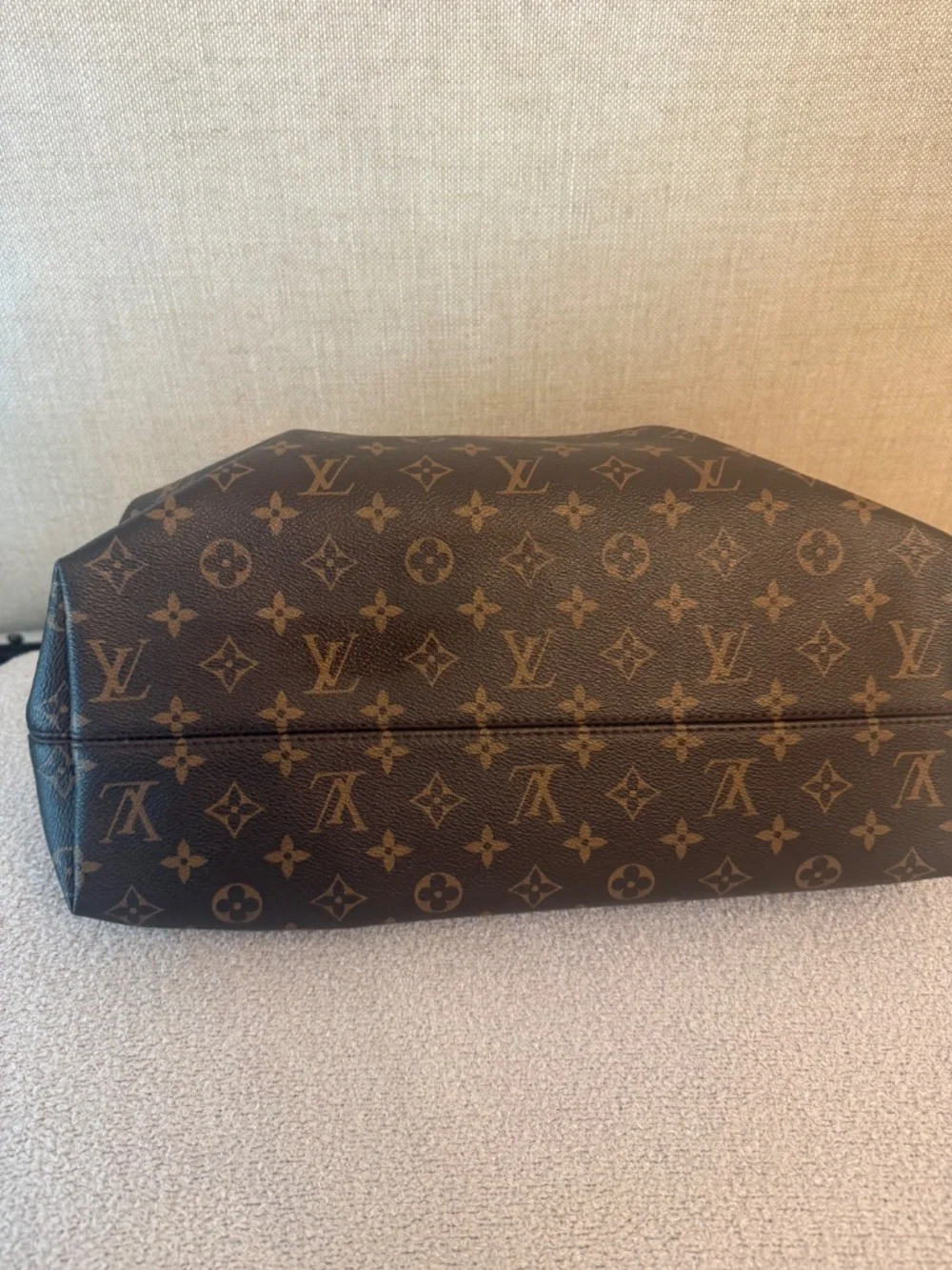 Louis Vuitton monogram hobo bag